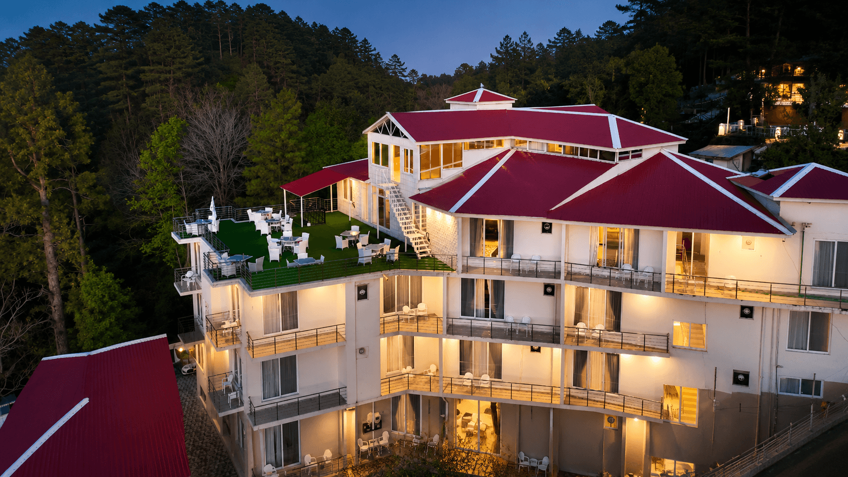 Pinemont Hotel